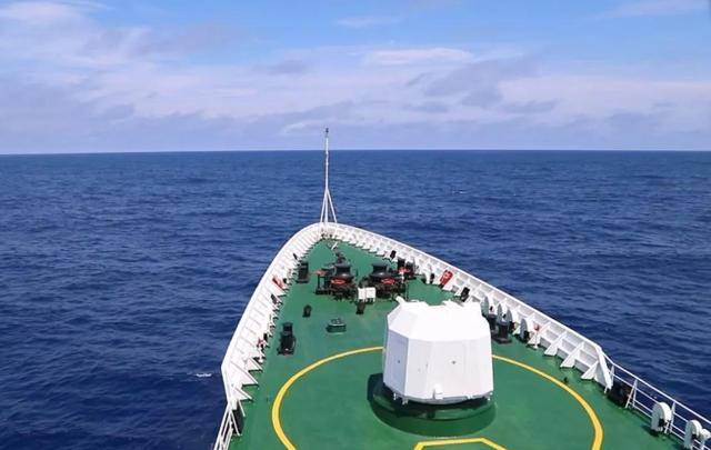 中韩海警对峙2小时,中方持刀拦截,被强占25年苏岩礁有望收回?