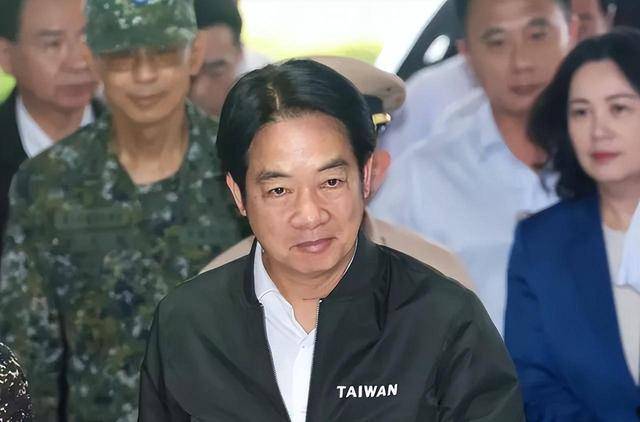 赖清德“独火”烧裂民进党,谢长廷倒戈拆台,台湾风向悄然变天?