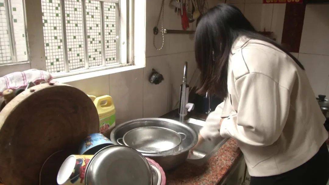 相隔几条街,佛山两户人家竟互交水费16年!其中1户要补1.2万元?