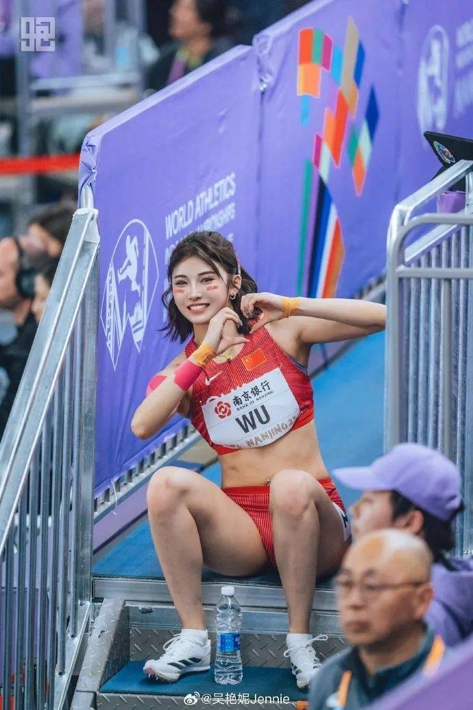 打破全国纪录,吴艳妮回应“亚洲跨栏一姐”称号