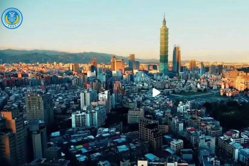 解放军围台强势出击,台当局避战背后玄机重重,与岛内两条坏消息息息相关!