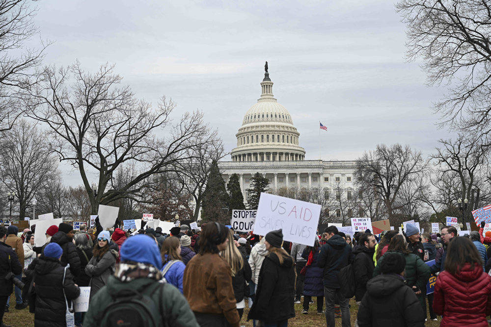 特朗普打算砍掉几乎全部联合国、北约经费,有人急了:中俄要填补