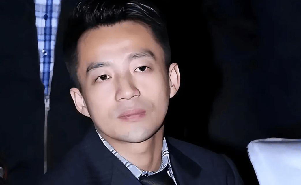 把烂牌打出了王炸!汪小菲资产曝光,个人身价突破25亿,3年完成逆袭