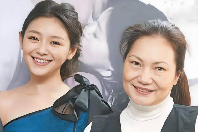 大S儿女回北京,张兰拉着小玥儿逛街,网友夸汪小菲好帅