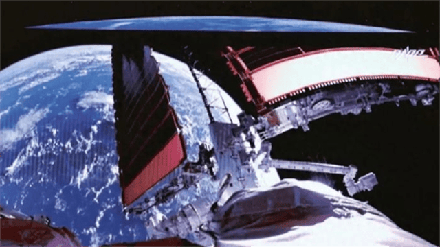 太阳翼才修好没多久,又有“敌”撞过来了?3名航天员紧急加防