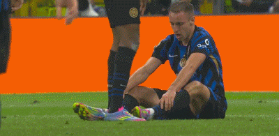 迪马:弗拉泰西倒地后小因本想换阿斯拉尼,弗拉泰西坚持踢完比赛