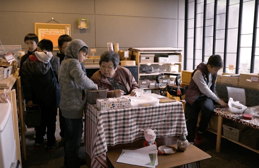 日本养老神话,也“塌房”了?