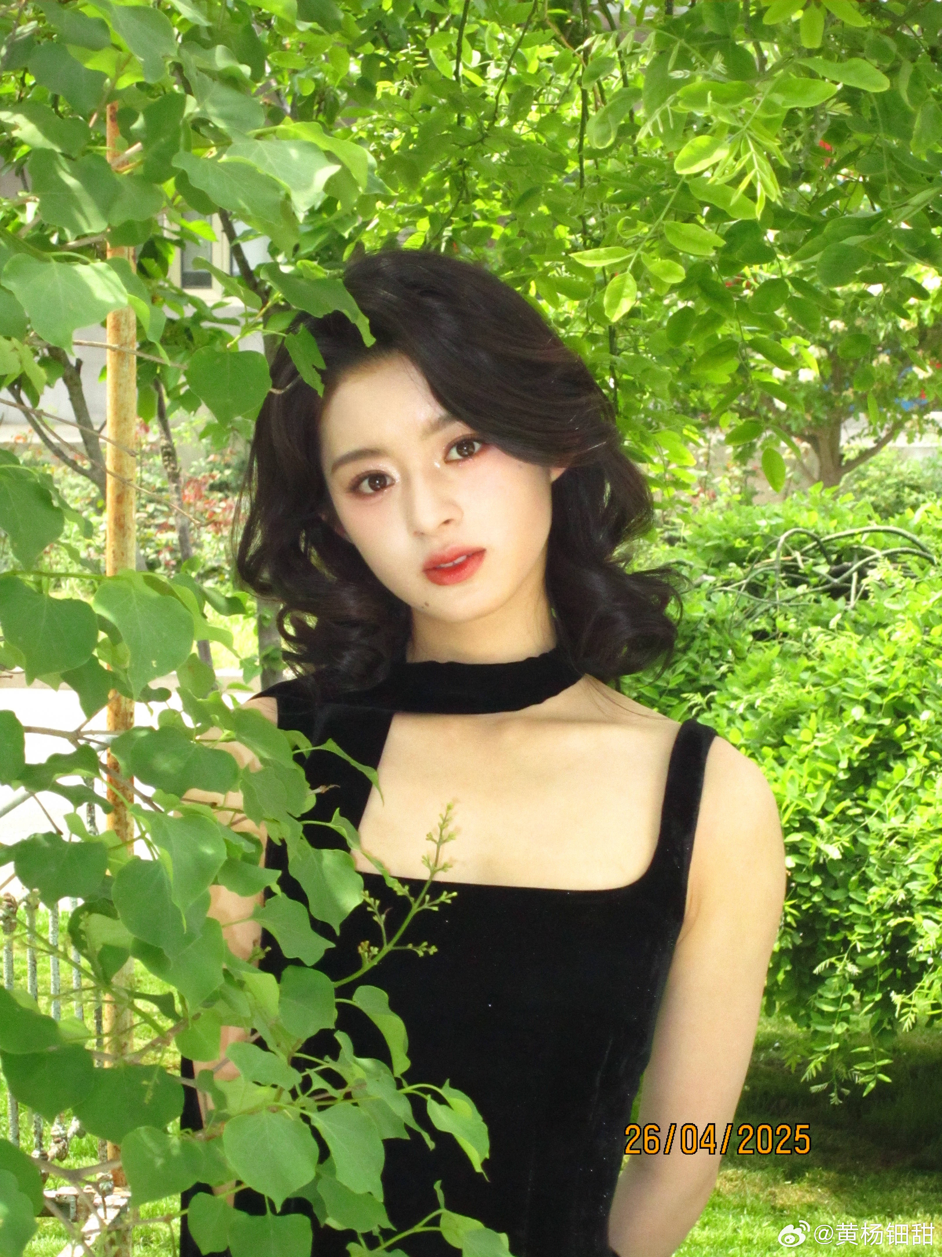 校方回应黄杨钿甜艺考成绩被质疑:专业考试系学生自行准备