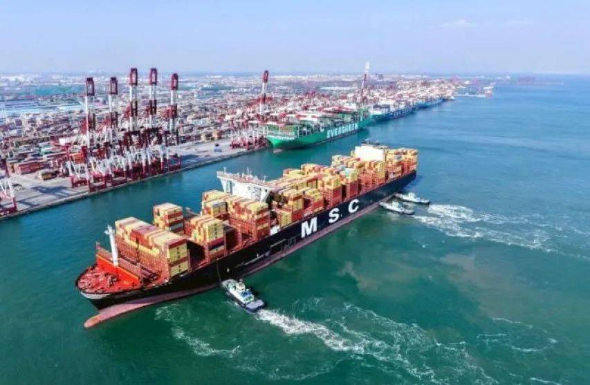 特朗普请求访华，96小时内，美下3道“战书”，中国外汇储备生变