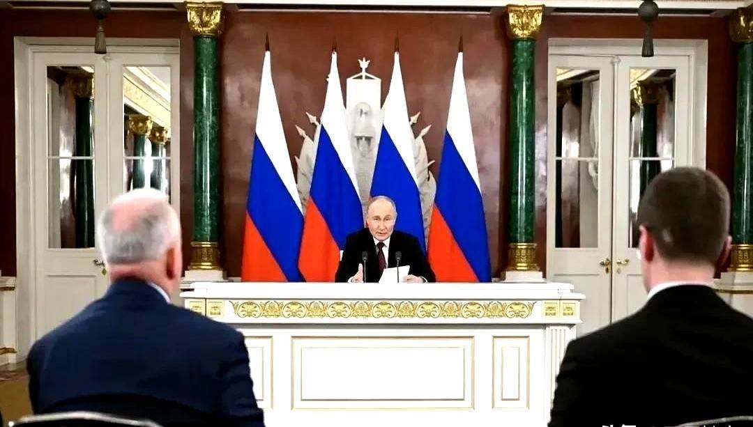 普京向中国发出“特别邀请”!邀中方三个月后赴千岛群岛,共同庆祝二战胜利成果!