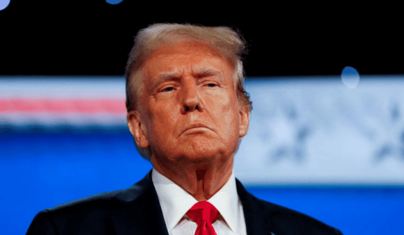 美方的电话,中方终于接了,特朗普作出选择,放弃和中方见面机会