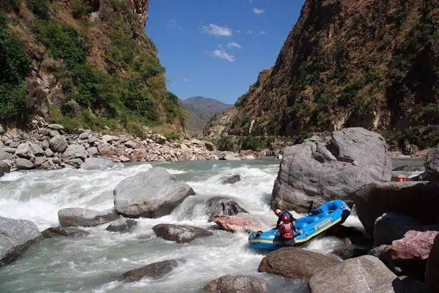 刚与巴基斯坦闹 “断水” 矛盾,印度为何突然将矛头转向中国?