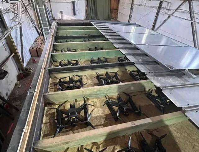 俄导弹百发百中!捣毁乌军“老巢”,316架无人机全被炸成碎片