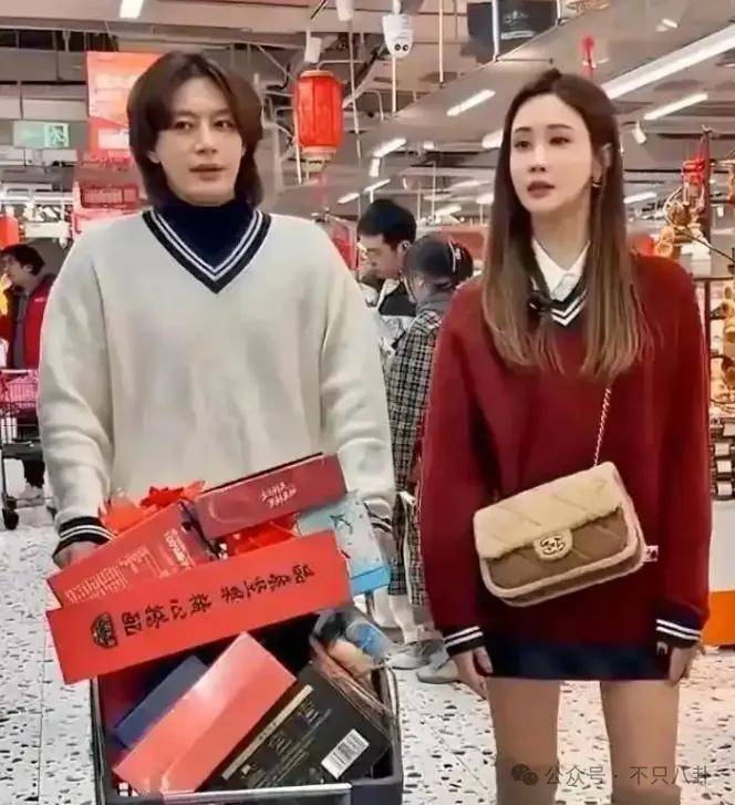 自曝与丈夫经常吵架?但怎么感觉她是在变相秀恩爱呢!