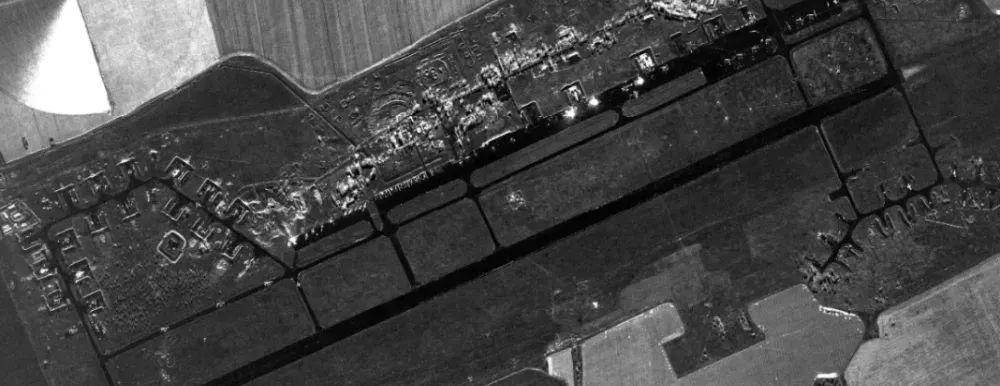 卫星图曝光!“多架图-95被摧毁”