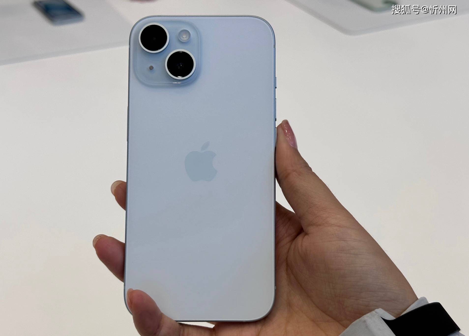 为什么有人宁愿买iphone 15,也不买iphone 16e?主要有4点原因!