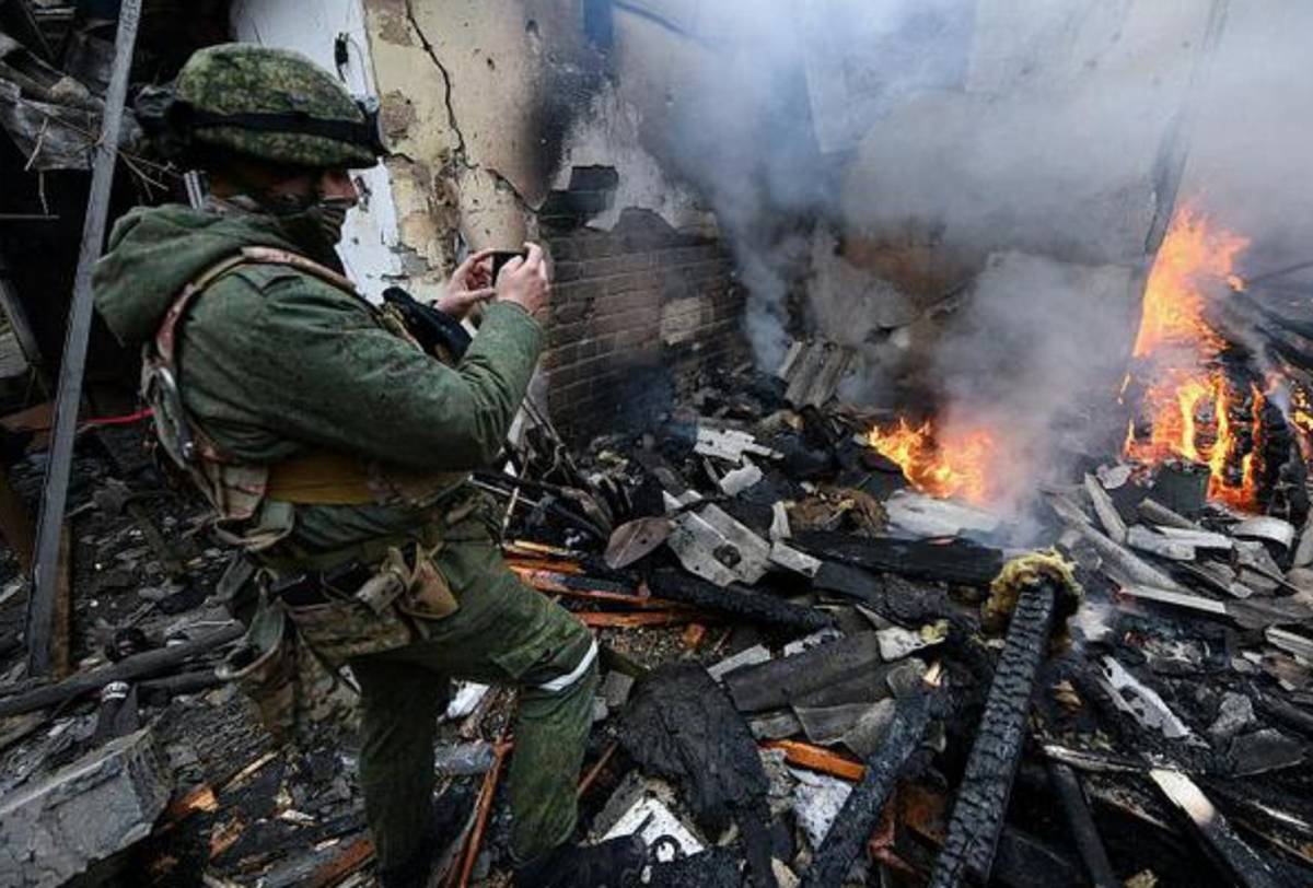 乌方连踩俄红线+末日电台异响:乌克兰危机或迎最危险时刻?