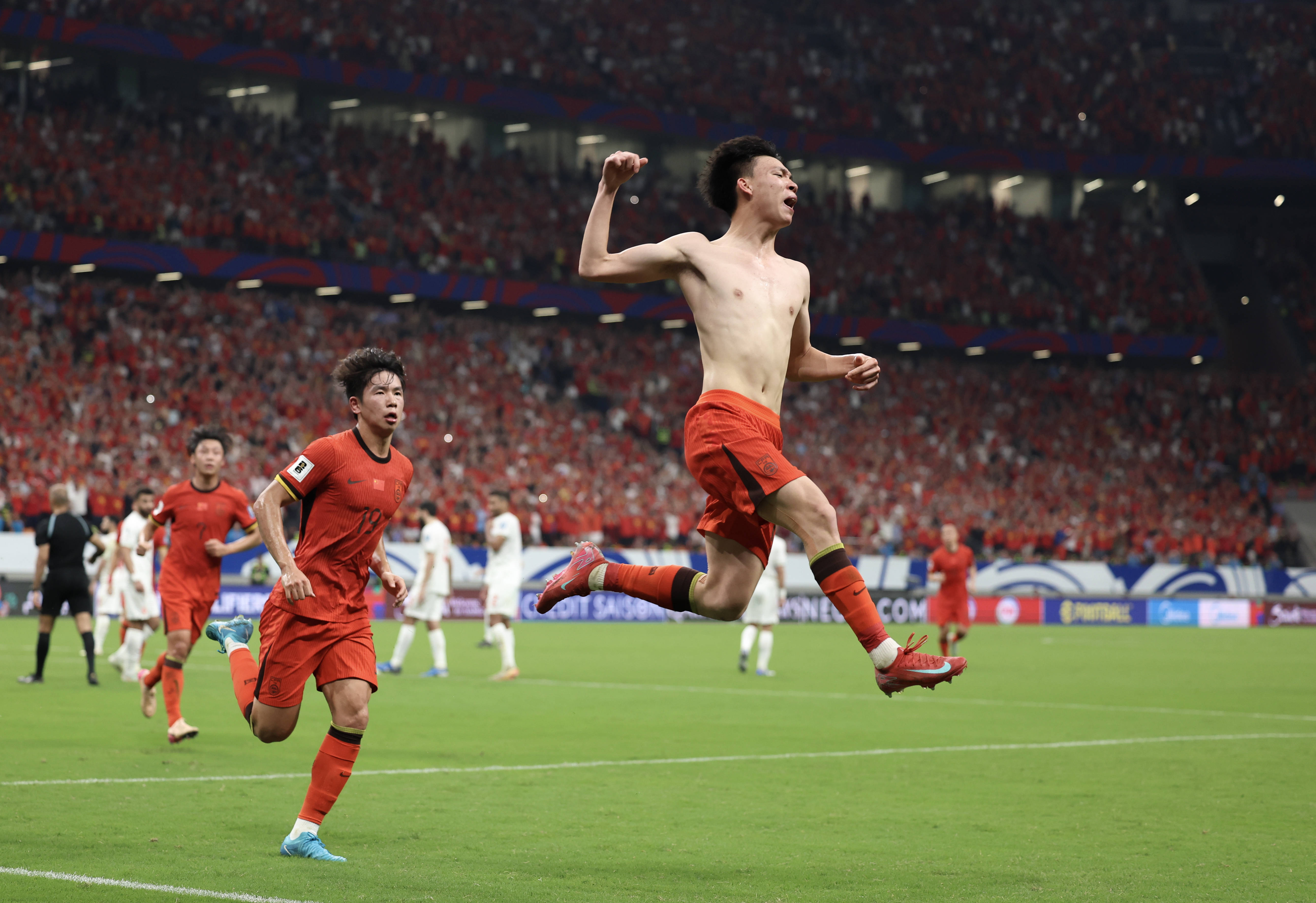 王钰栋:感谢韦世豪让出10号给我 罚点球前伊万问过自己