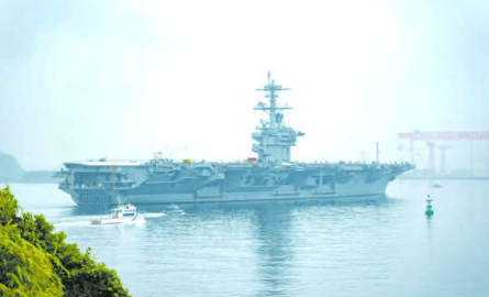 美军航母连夜跑路真相曝光!解放军16艘舰打头阵,美军异常安静