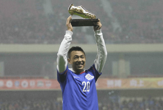 前国脚发声:国足工资只有日韩三分之一,再降就没人踢了!