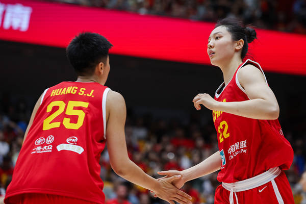 狂胜67分!张子宇16+7杨舒予22分 中国女篮再擒波黑