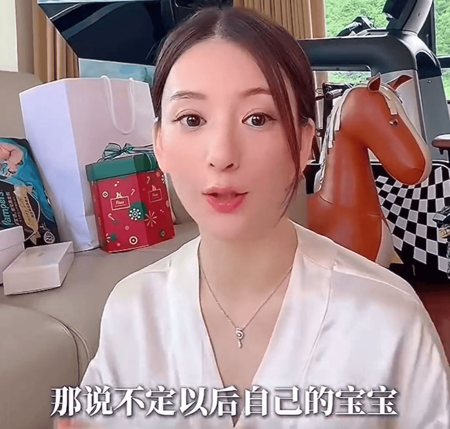 59岁郭富城官宣妻子怀上三胎:这是上天给的礼物,很开心