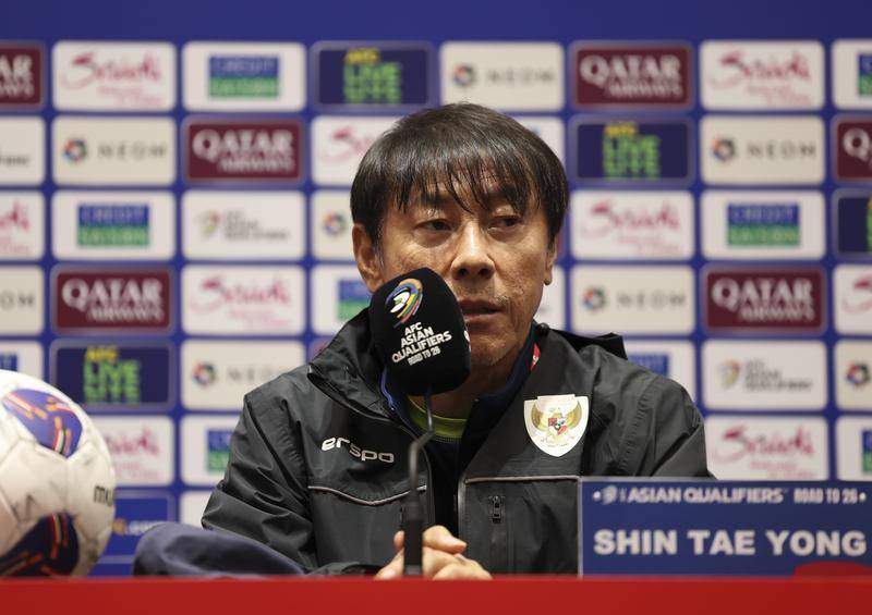 申台龙回应执教国足:中国足协没邀请我 但我有信心带好