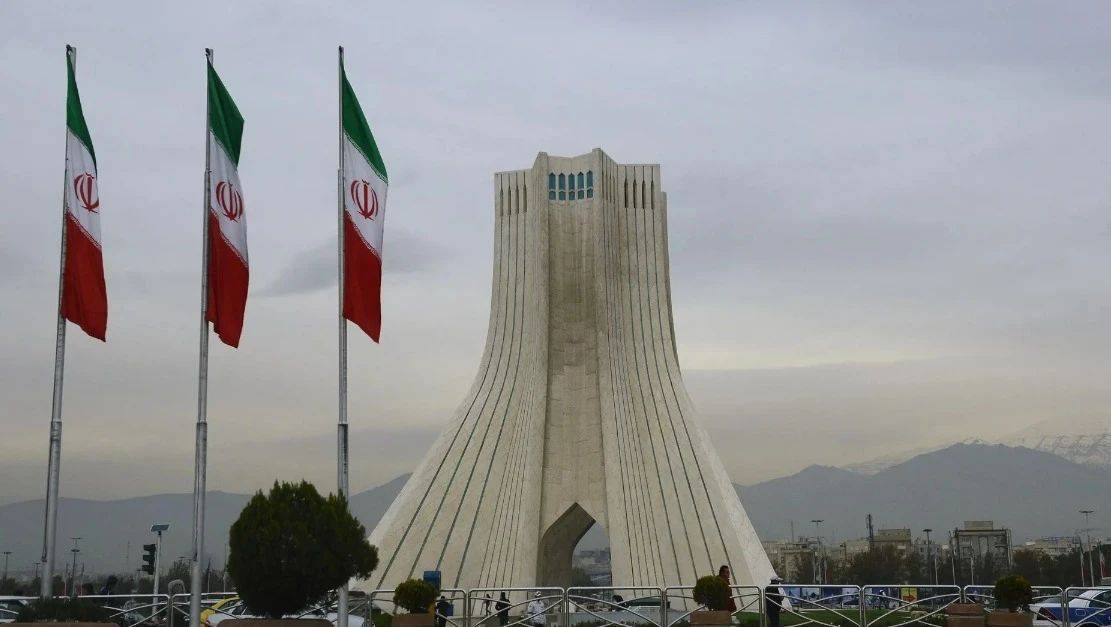 痛快!当着全世界的面,中俄联手翻出特朗普七年前,欠下的一笔旧账