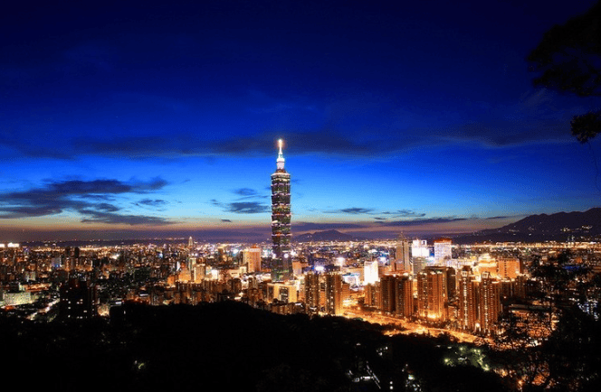 32国阻扰统一?英国派兵进台海,解放军战机出动,做最坏情况打算