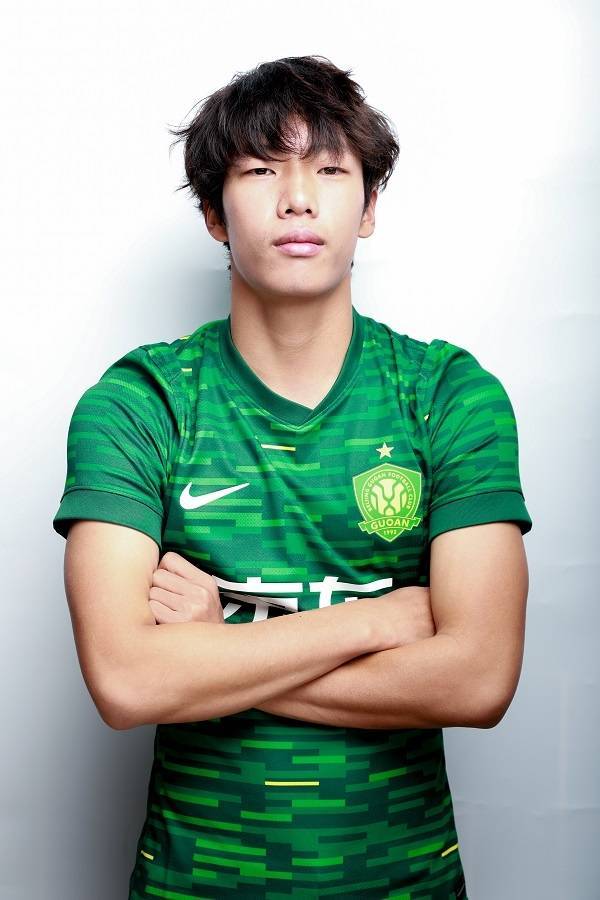 博主：北京国安撤销戴金宇一线队报名，补报中场球员魏家傲