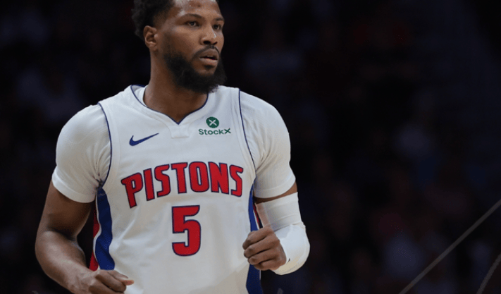 1亿!1.22亿!NBA疯狂一夜,老詹创造历史,哈登留守快船