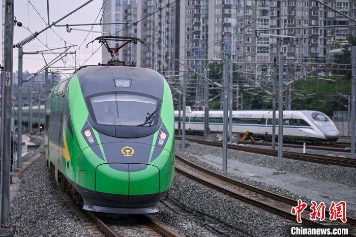 四川成都与云南磨憨实现动车直达