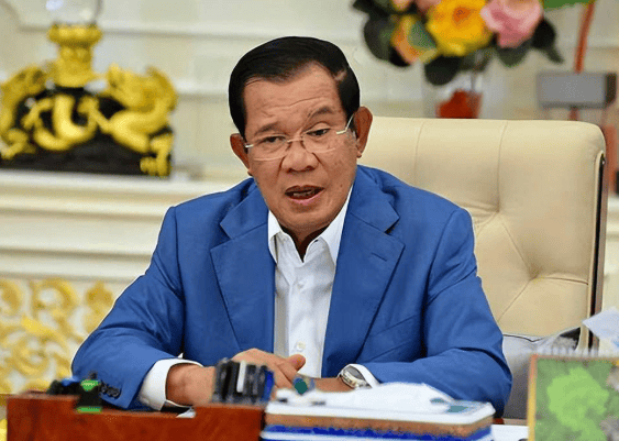 6000多人抗议,泰国王室出手了,不听劝的洪森要有麻烦了