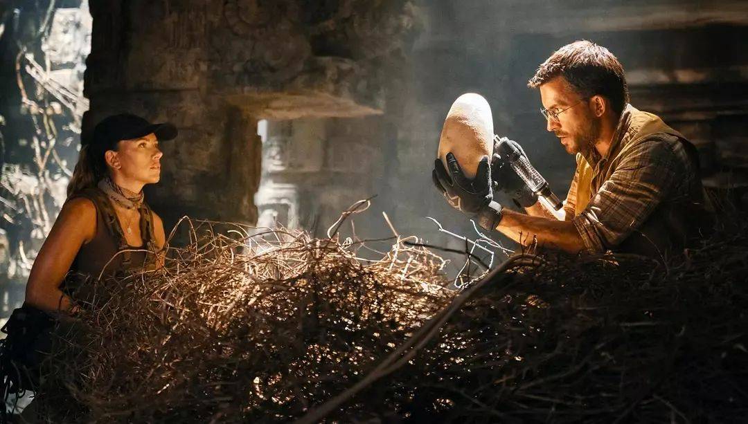 两天破亿!观众边骂边看的《侏罗纪世界:重生》,为何还是暑期档票房收割机?