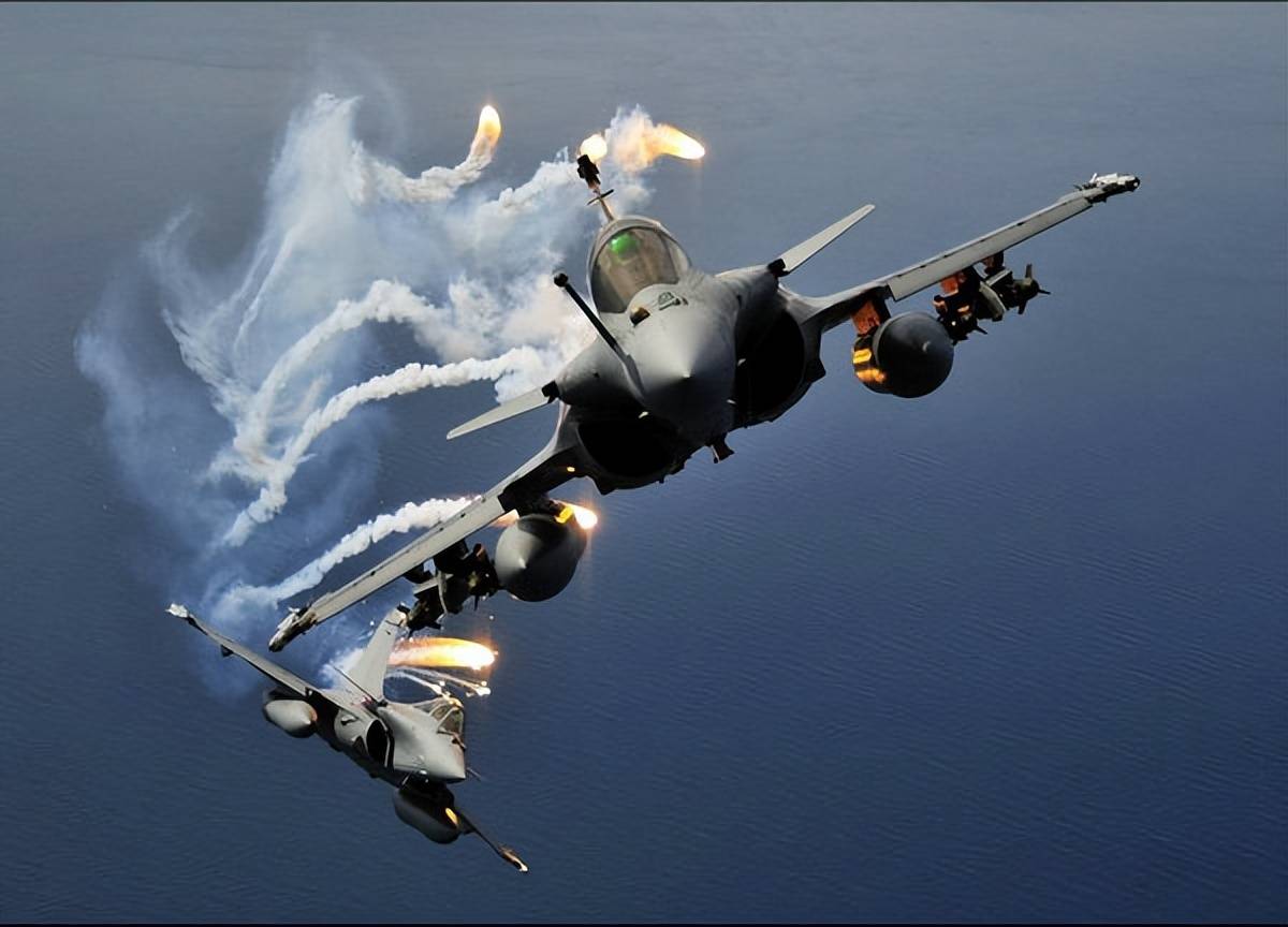 3名阵风飞行员当场阵亡,超250人战死,终于明白印度为何拒绝公布伤亡人数