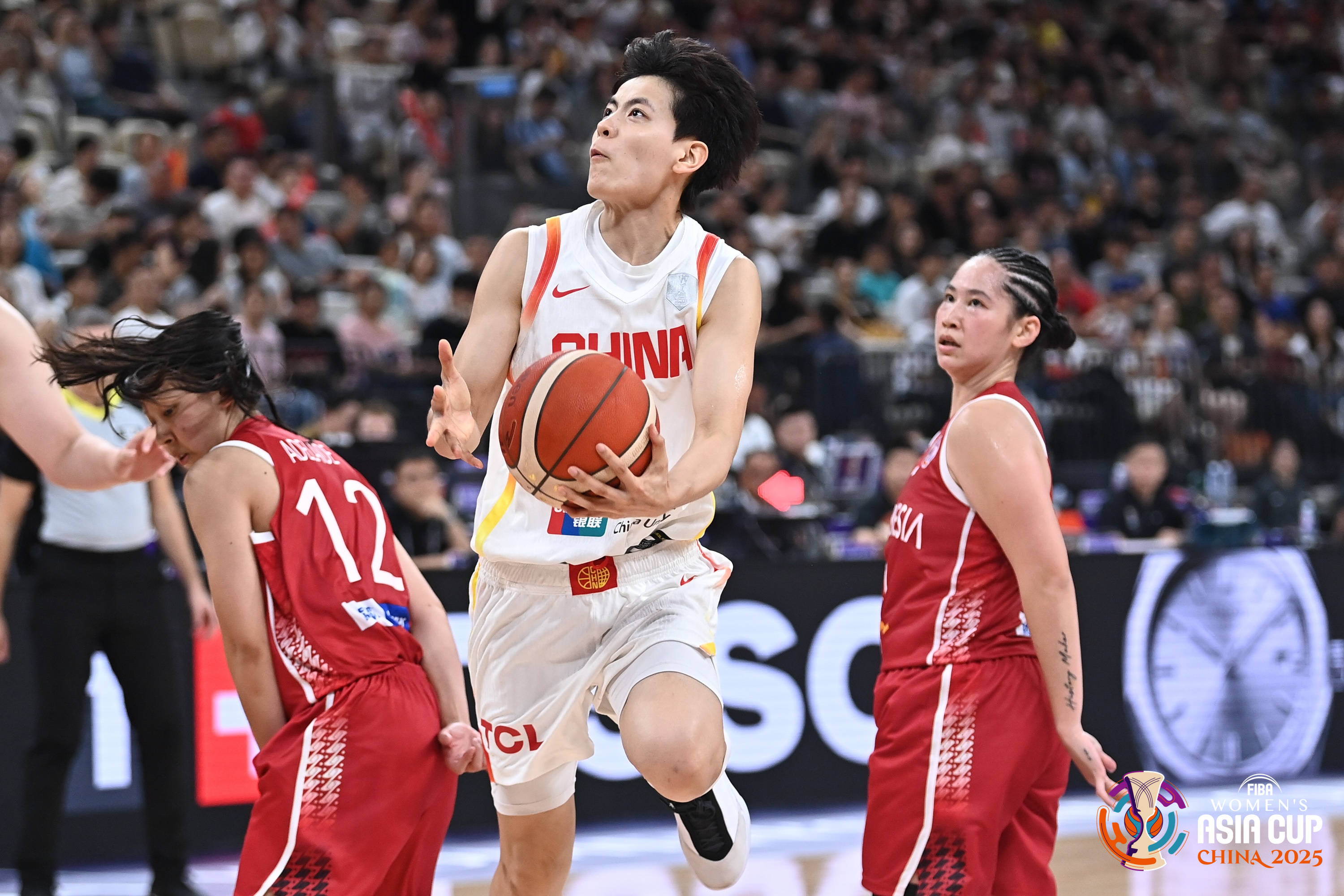 亚洲杯-张子宇11分钟13分 中国女篮狂胜印尼51分