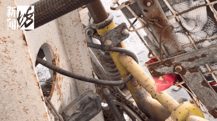 上海一小区车位被长年霸占!居民窝火,物业却不敢动……危险!