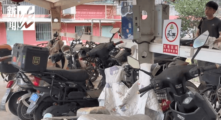 上海一小区车位被长年霸占!居民窝火,物业却不敢动……危险!