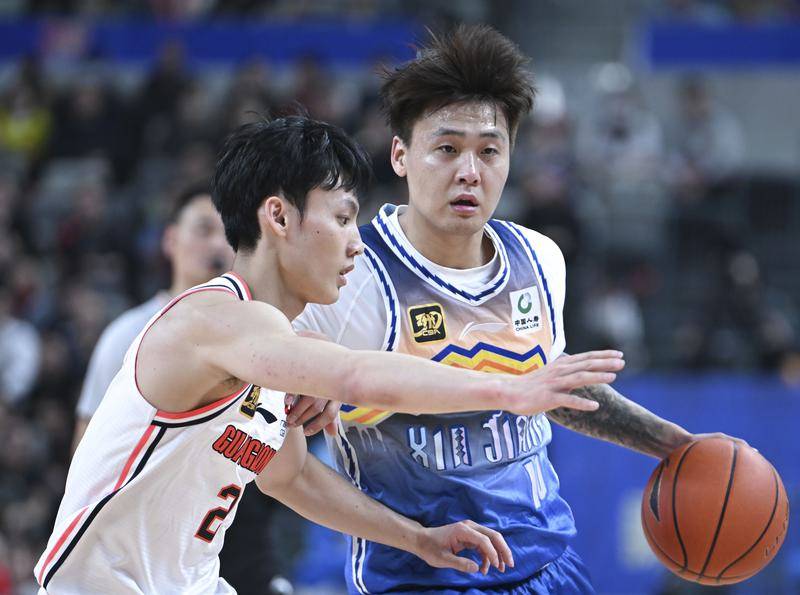 媒体人:新疆对赵睿持开放态度 已与两支球队谈判