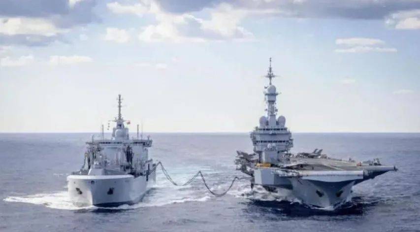 中国逮到一条“大鱼”!法国戴高乐航母刚回港,当着全世界的面,法军上将向中方发出警告