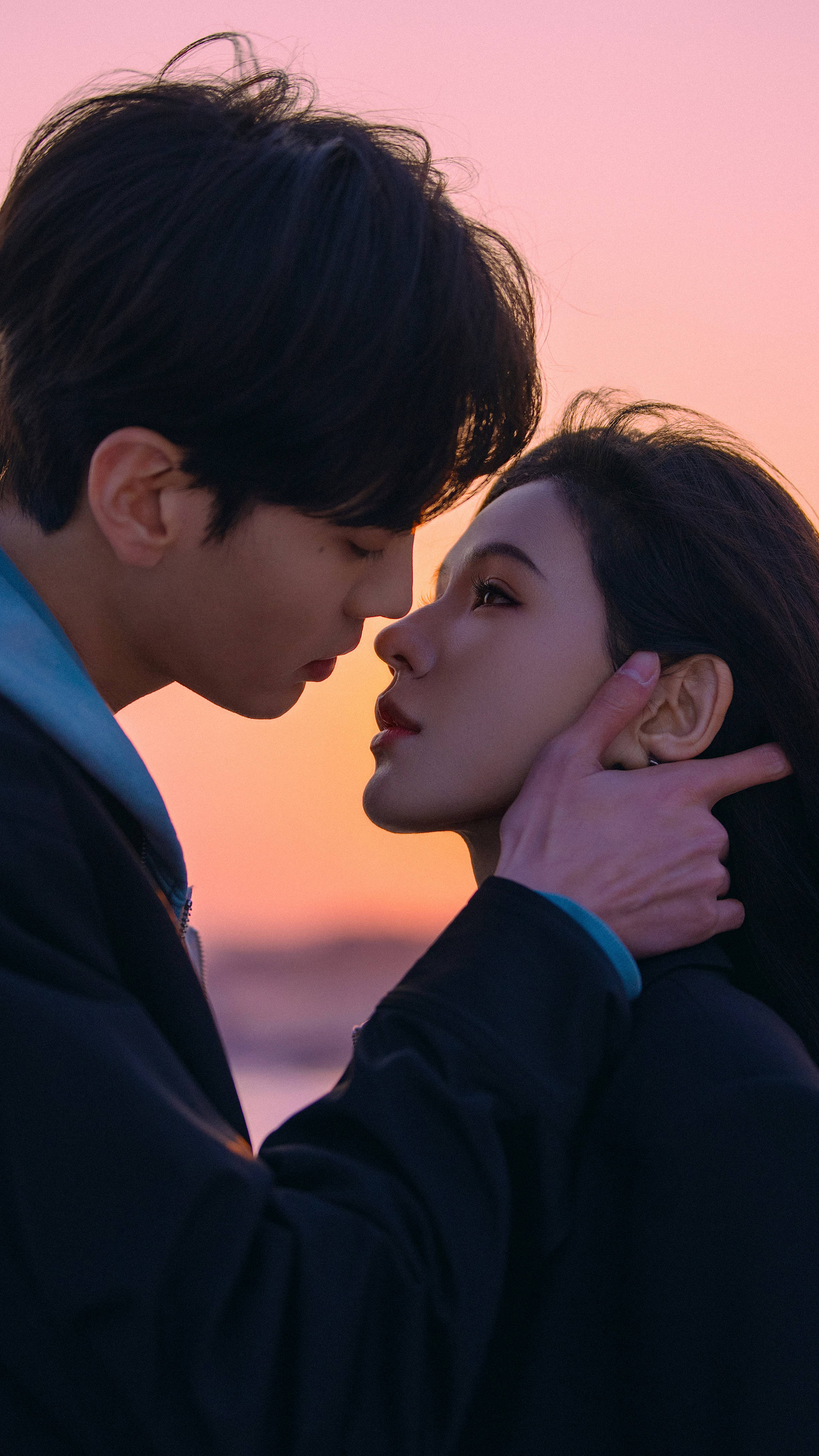 内娱剧宣彻底疯狂:张予曦毕雯珺当众接吻杨超越丁禹兮痛哭流涕