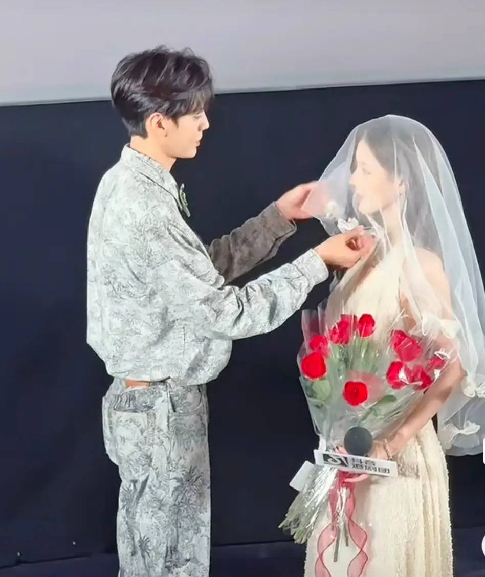 内娱剧宣彻底疯狂:张予曦毕雯珺当众接吻杨超越丁禹兮痛哭流涕