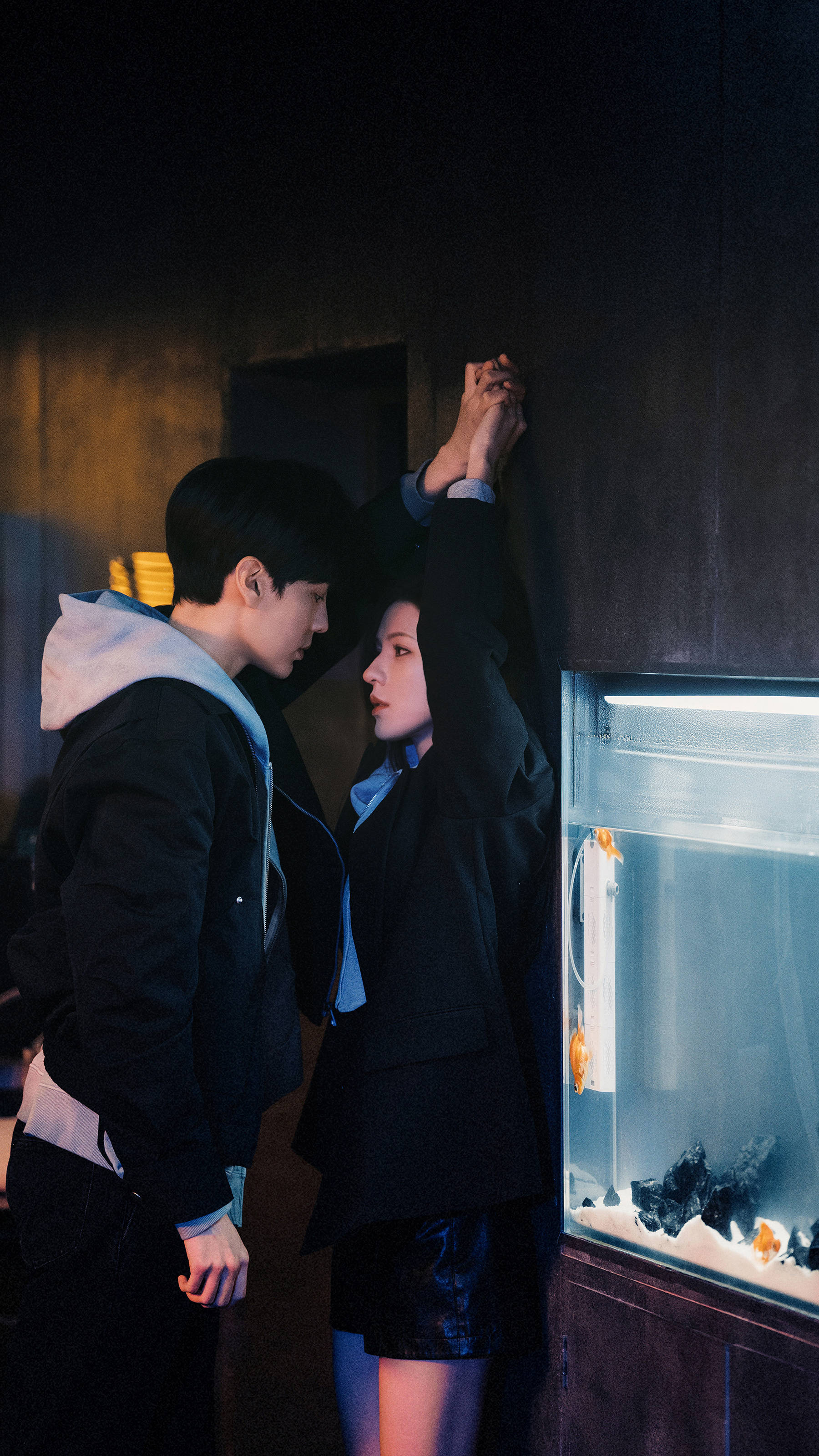 内娱剧宣彻底疯狂:张予曦毕雯珺当众接吻杨超越丁禹兮痛哭流涕