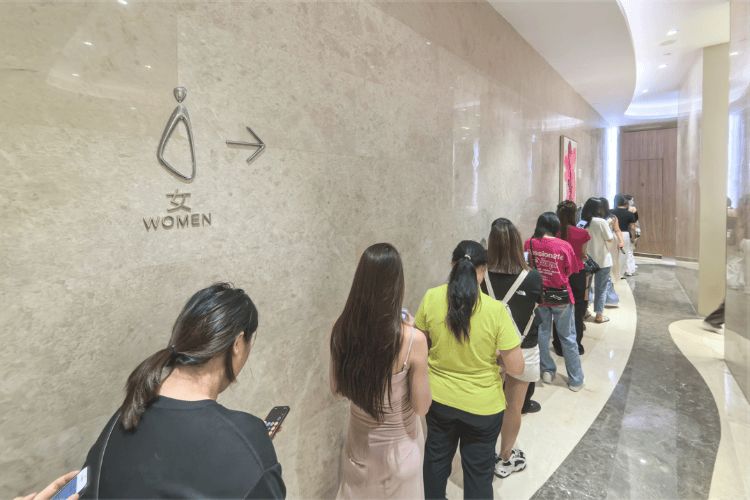 “厕所革命”进入下半场,提高女厕位比例只是起点