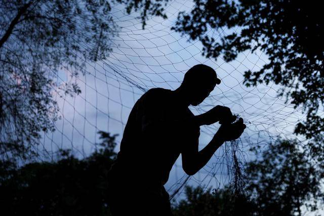 越打越猛!俄军撕开数公里缺口,乌军官痛苦承认:这仗打不下去了