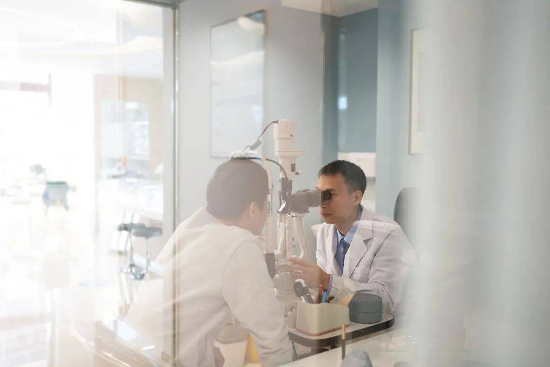 近视超这个度数,眼部疾病风险骤升!