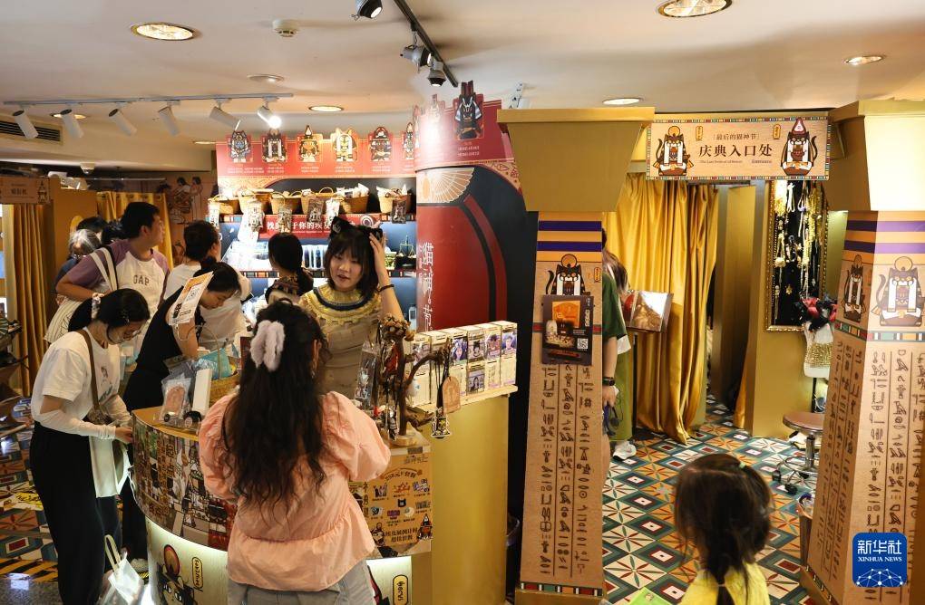 上海博物馆“金字塔之巅:古埃及文明大展”落幕