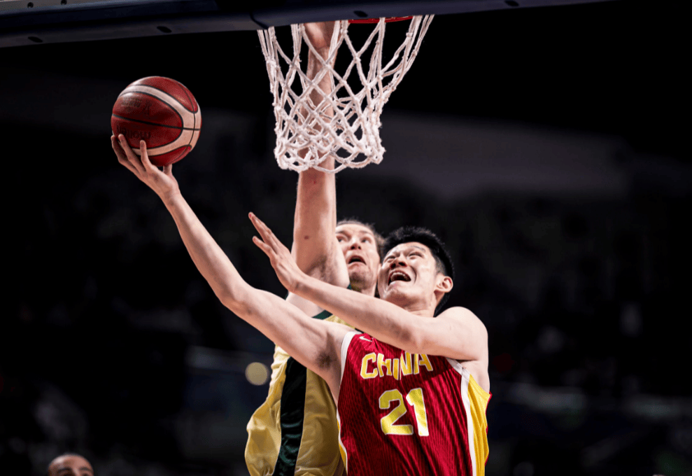 双双入选最佳阵容!大秋是男篮基本盘 王俊杰未来可期