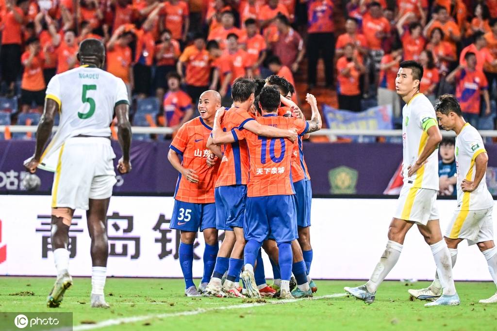 惨案!中超-卡扎大四喜马德鲁加双响 泰山6-0复仇国安