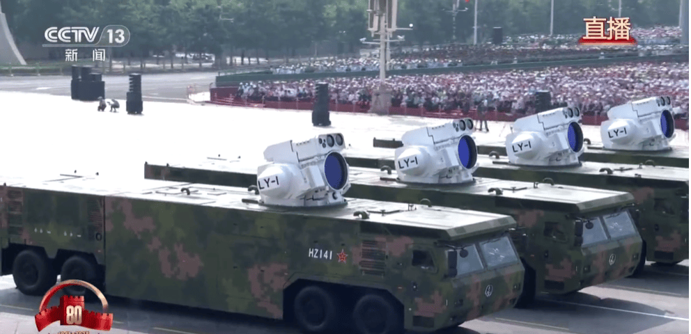 激光武器亮相阅兵场,专家称其不到1秒可摧毁来袭导弹无人机